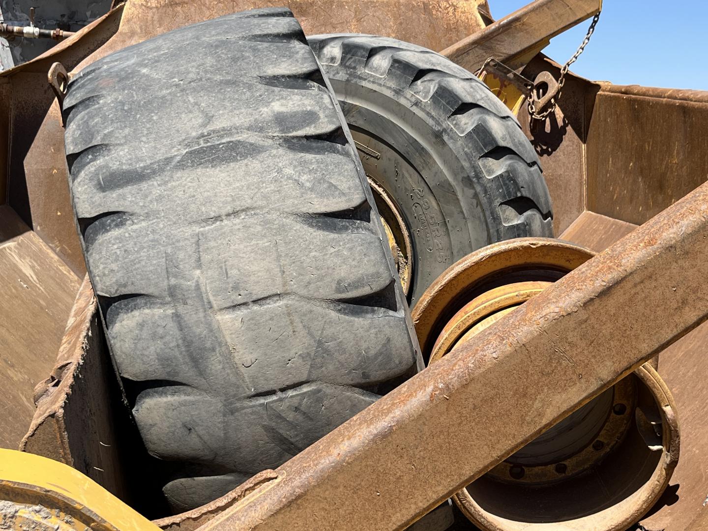 ./imagenes/INVOICE/2019/17453/DOMPE ARTICULADO JOHN DEERE 400D (44).JPG